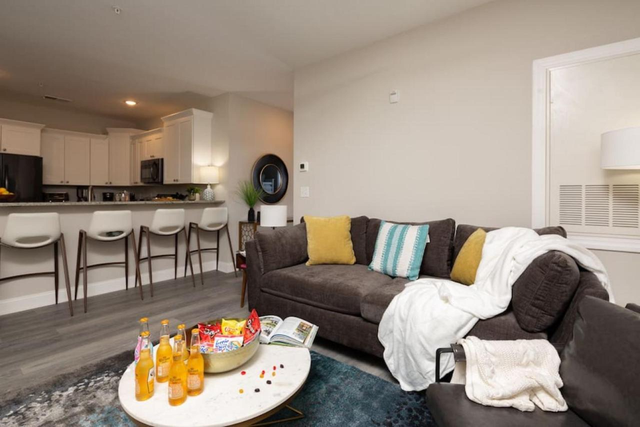 Lovely 4Br King Beds Steps To Beach And Pier G Myrtle Beach Bagian luar foto